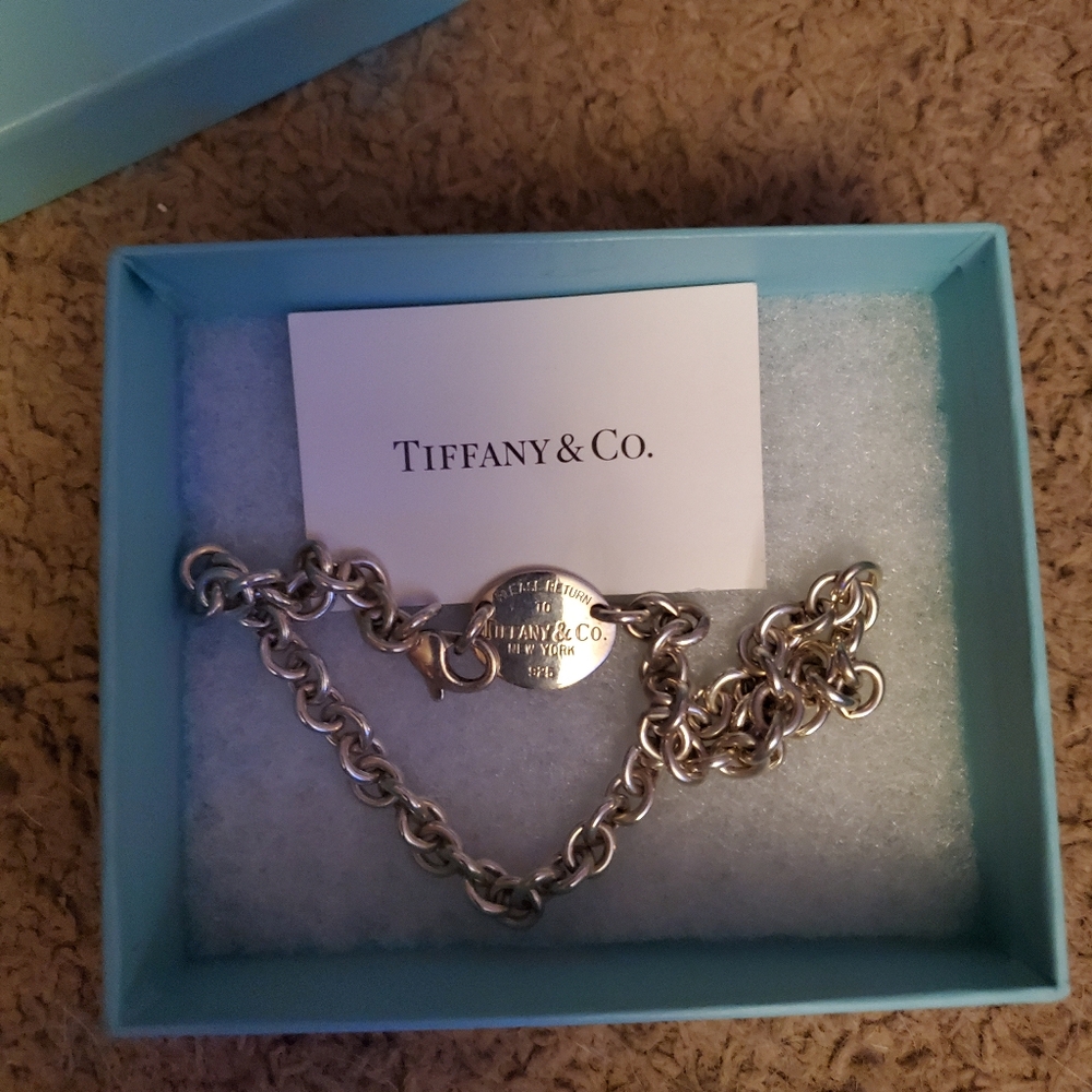Tiffany & Co.  Oval Tag Choker Necklace, 925 Sterling Silver "Return to Tiffany"
